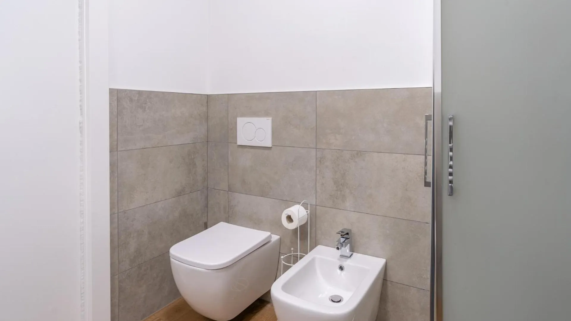 아파트 Lecco Delight - A Perfect Gateaway At Como Lake